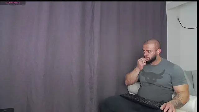 Snapshot of RickyMiami1 chatting on 11-05-25, 06:11 RickyMiami1 online show from 11-05-25, 06:11