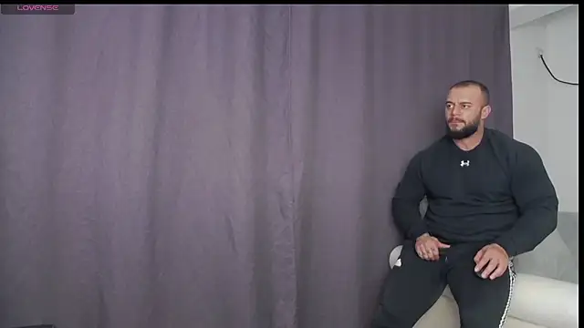 Snapshot of RickyMiami1 chatting on 10-15-25, 06:16 RickyMiami1 online show from 10-15-25, 06:16