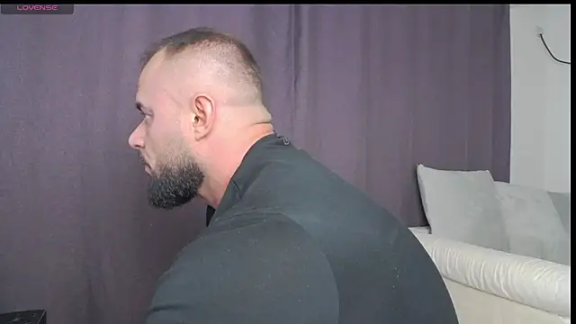 Snapshot of RickyMiami1 chatting on 10-02-25, 08:01 RickyMiami1 online show from 10-02-25, 08:01