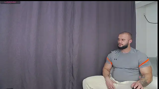 RickyMiami1 online show from 11-17-25, 06:45