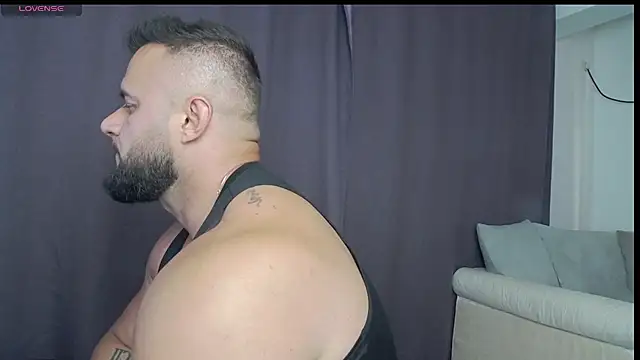 Snapshot of RickyMiami1 chatting on 07-10-26, 05:02 RickyMiami1 online show from 07-10-26, 05:02
