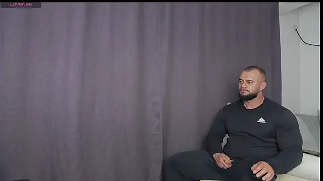 Snapshot of RickyMiami1 chatting on 10-10-25, 07:47 RickyMiami1 online show from 10-10-25, 07:47