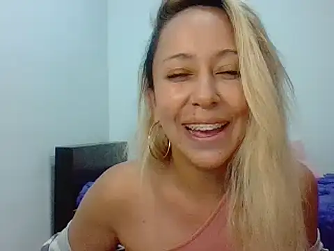 leah susman online show from 09-12-25, 02:34