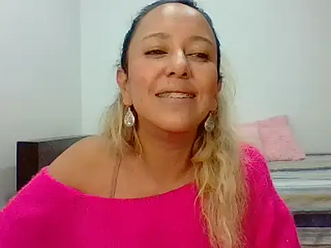 leah susman online show from 10-15-25, 01:48
