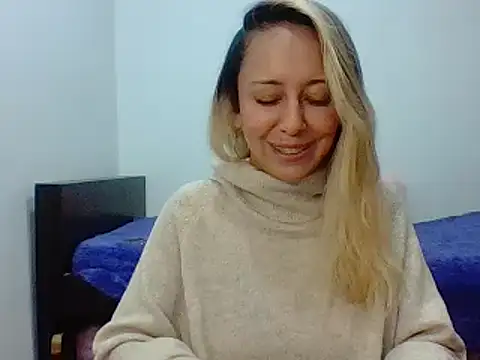leah susman online show from 09-26-25, 01:56