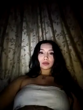 Snapshot of Ella_rr chatting on 09-09-25, 05:39 Ella rr online show from 09-09-25, 05:39