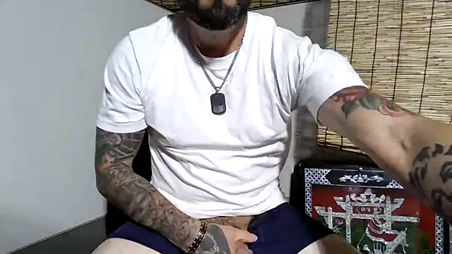 DjPlayer213lbeach online show from 12-16-25, 10:52