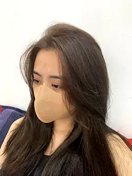 Mochi21 online show from 10-27-25, 03:40