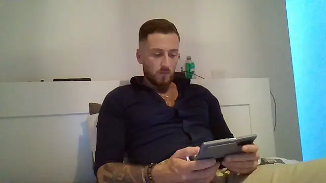 Snapshot of Keviios chatting on 09-09-25, 02:48 Keviios online show from 09-09-25, 02:48