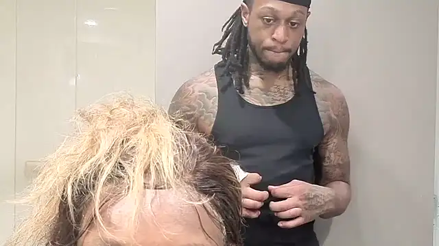 Snapshot of CinnaCakesss chatting on 09-22-25, 10:54 CinnaCakesss online show from 09-22-25, 10:54