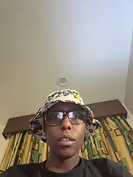 CinnaCakesss online show from 03-13-26, 07:46