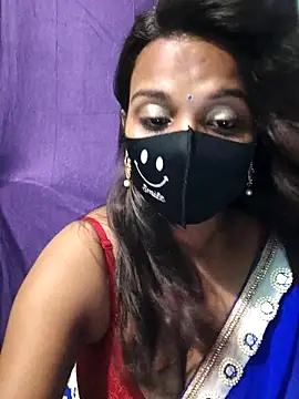 Snapshot of cutie_pei002 chatting on 10-22-25, 01:21 cutie pei002 online show from 10-22-25, 01:21