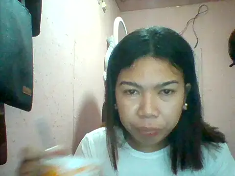 Snapshot of aniya_04 chatting on 09-19-25, 10:58 aniya 04 online show from 09-19-25, 10:58