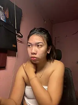 Snapshot of aniya_04 chatting on 10-12-25, 04:52 aniya 04 online show from 10-12-25, 04:52