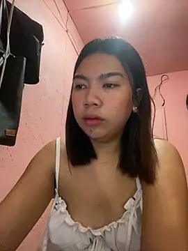 Snapshot of aniya_04 chatting on 09-28-25, 10:17 aniya 04 online show from 09-28-25, 10:17