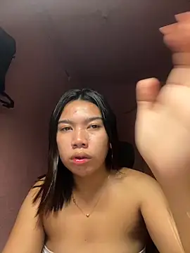 Snapshot of aniya_04 chatting on 10-11-25, 12:50 aniya 04 online show from 10-11-25, 12:50