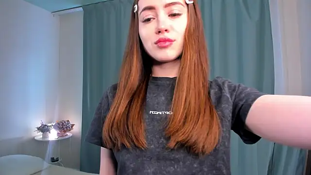 Snapshot of Chloeee4200 chatting on 04-11-26, 12:53 Chloeee4200 online show from 04-11-26, 12:53