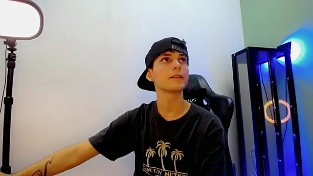 dilan hott  online show from 12-03-25, 04:28