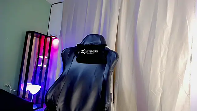 dilan hott  online show from 11-09-25, 08:46