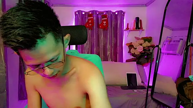 Skinny CumLoader69 online show from 12-05-25, 08:46