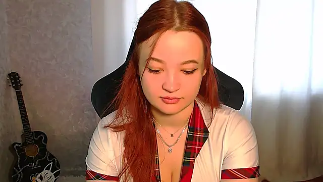 Snapshot of Molly__Mur chatting on 09-10-25, 01:59 Molly Mur online show from 09-10-25, 01:59