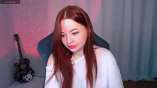 Snapshot of Molly__Mur chatting on 09-29-25, 03:35 Molly Mur online show from 09-29-25, 03:35