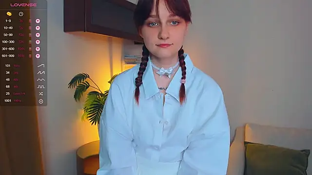 Snapshot of KatyKufel chatting on 09-14-25, 07:03 KatyKufel online show from 09-14-25, 07:03