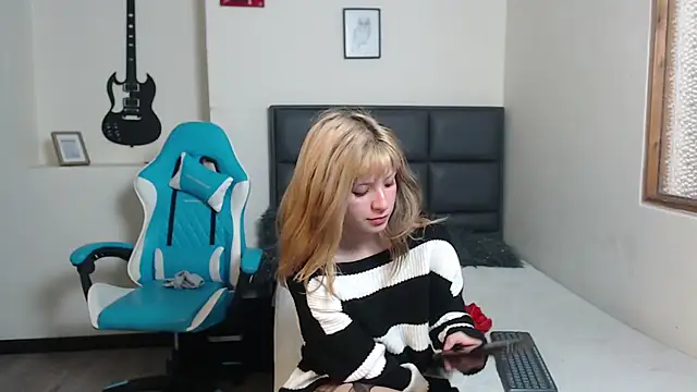 Amnesia  online show from 10-15-25, 06:05