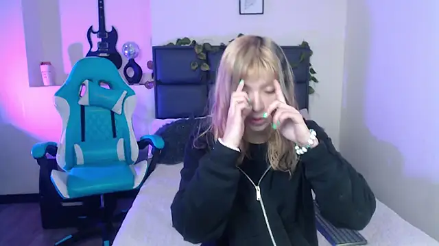 Amnesia  online show from 09-30-25, 01:28