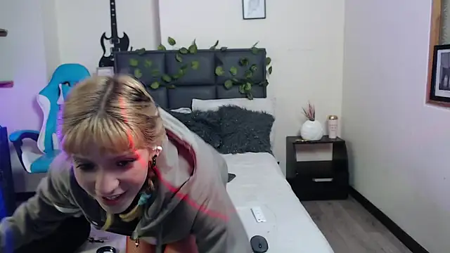 Amnesia  online show from 10-05-25, 12:18