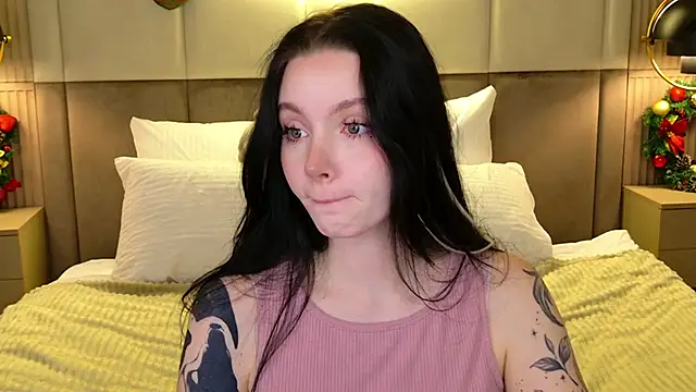 Goldy Stark online show from 12-18-25, 08:34