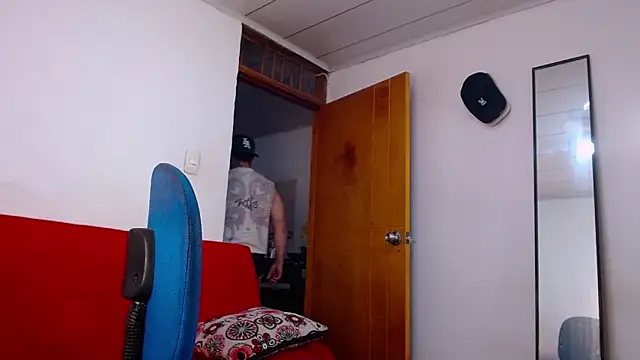 tommyblessd1 online show from 05-21-26, 01:19