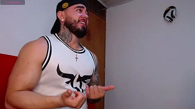 tommyblessd1 online show from 11-08-25, 01:03