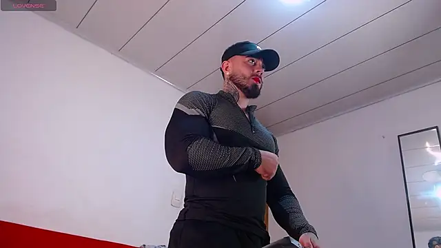 tommyblessd1 online show from 04-21-26, 05:47