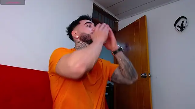 tommyblessd1 online show from 10-05-25, 09:00