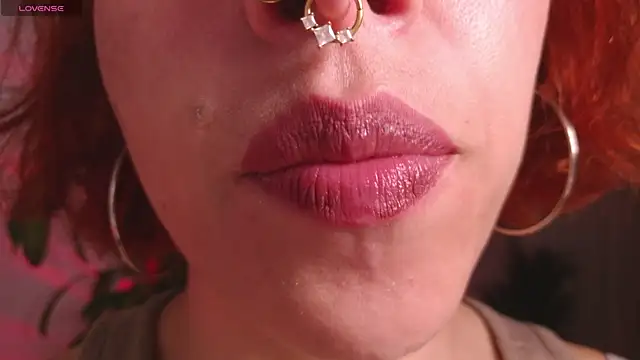 Snapshot of bri_von_dhara__ chatting on 05-18-26, 09:08 bri von dhara online show from 05-18-26, 09:08