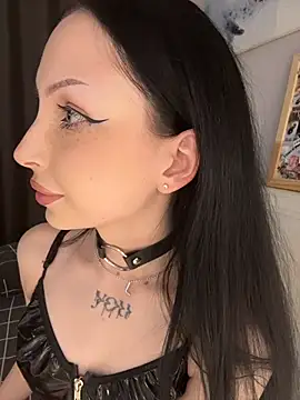 Lina Thornton  online show from 04-23-26, 06:31