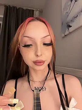 Lina Thornton  online show from 03-11-26, 09:42