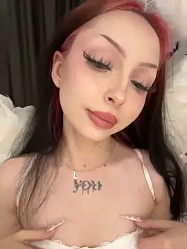 Lina Thornton  online show from 10-31-25, 10:49