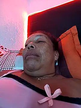 Snapshot of Naomi-Mature chatting on 02-05-26, 11:17 Naomi-Mature online show from 02-05-26, 11:17