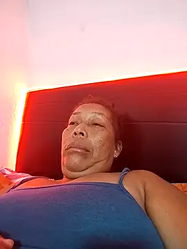 Snapshot of Naomi-Mature chatting on 02-04-26, 10:10 Naomi-Mature online show from 02-04-26, 10:10