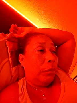 Snapshot of Naomi-Mature chatting on 02-15-26, 09:25 Naomi-Mature online show from 02-15-26, 09:25