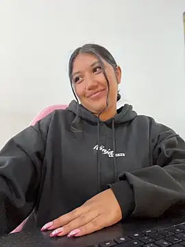 SharaRous online show from 02-17-26, 03:20