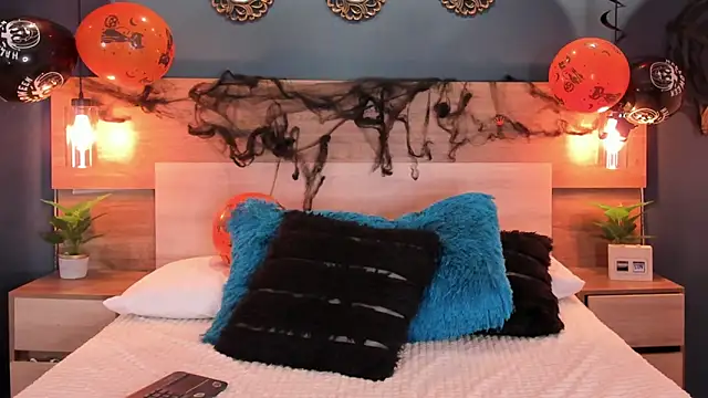 SusanAdams1 online show from 10-31-25, 01:35