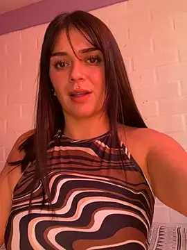 Snapshot of cami_lorena chatting on 04-04-26, 12:56 cami lorena online show from 04-04-26, 12:56