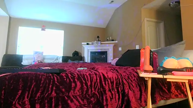 LunaSynns online show from 09-17-25, 08:33