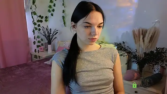 Snapshot of Hey_Caroline chatting on 09-17-25, 03:14 Hey Caroline online show from 09-17-25, 03:14
