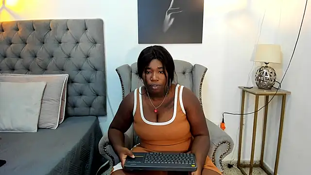 Snapshot of nahiroby_ebony chatting on 09-17-25, 06:54 nahiroby ebony online show from 09-17-25, 06:54