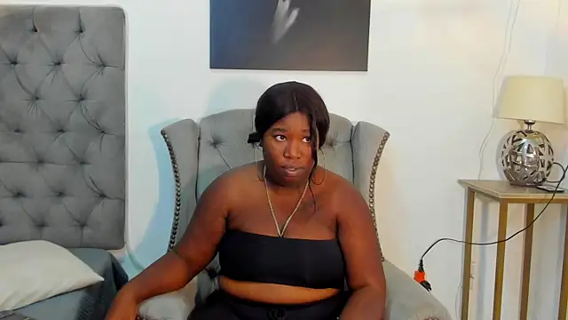 Snapshot of nahiroby_ebony chatting on 10-06-25, 06:52 nahiroby ebony online show from 10-06-25, 06:52
