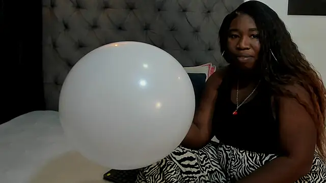 nahiroby ebony online show from 03-18-26, 05:47